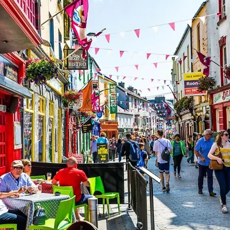 Apartmán Modern Canal View Home, In Centre, Sleeps 8