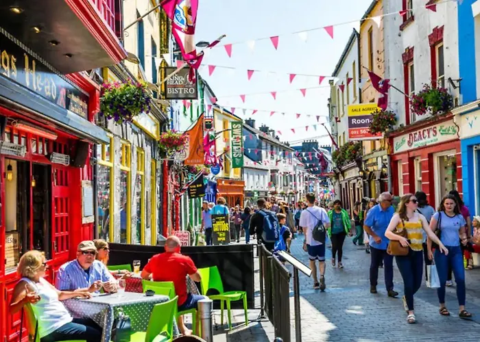 Lejlighed Modern Canal View Home, In Centre, Sleeps 8